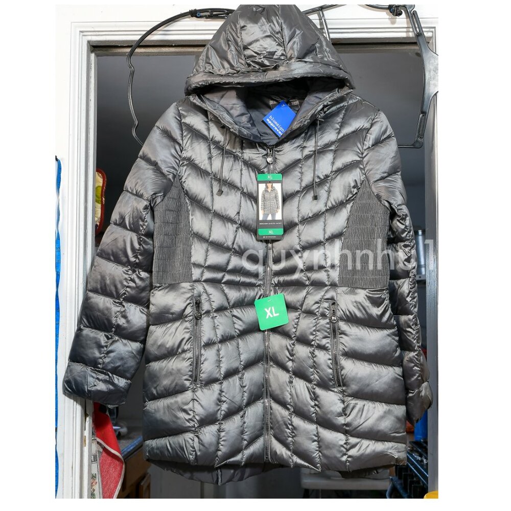 Women Bernardo Ladies Packable Quilted Jacket in charcoal color . - Picture 2 of 10